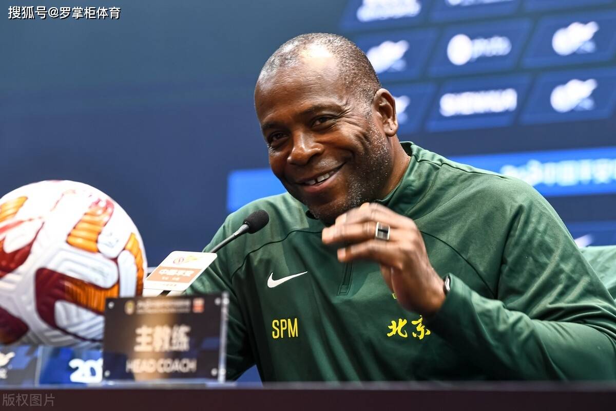 足总杯关键时刻再迎强敌，波尔图复出首秀，主帅态度：球迷炸锅，临场指挥获称赞的简单介绍